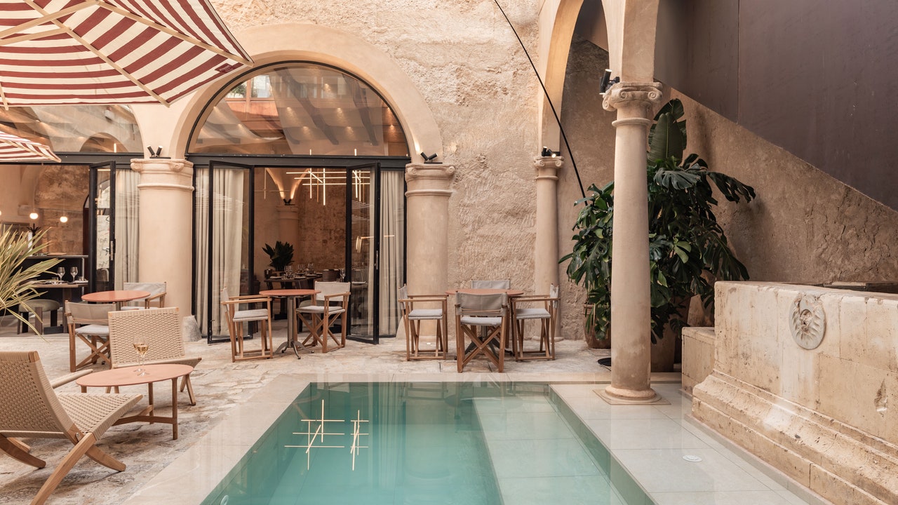 Condé Nast Traveler