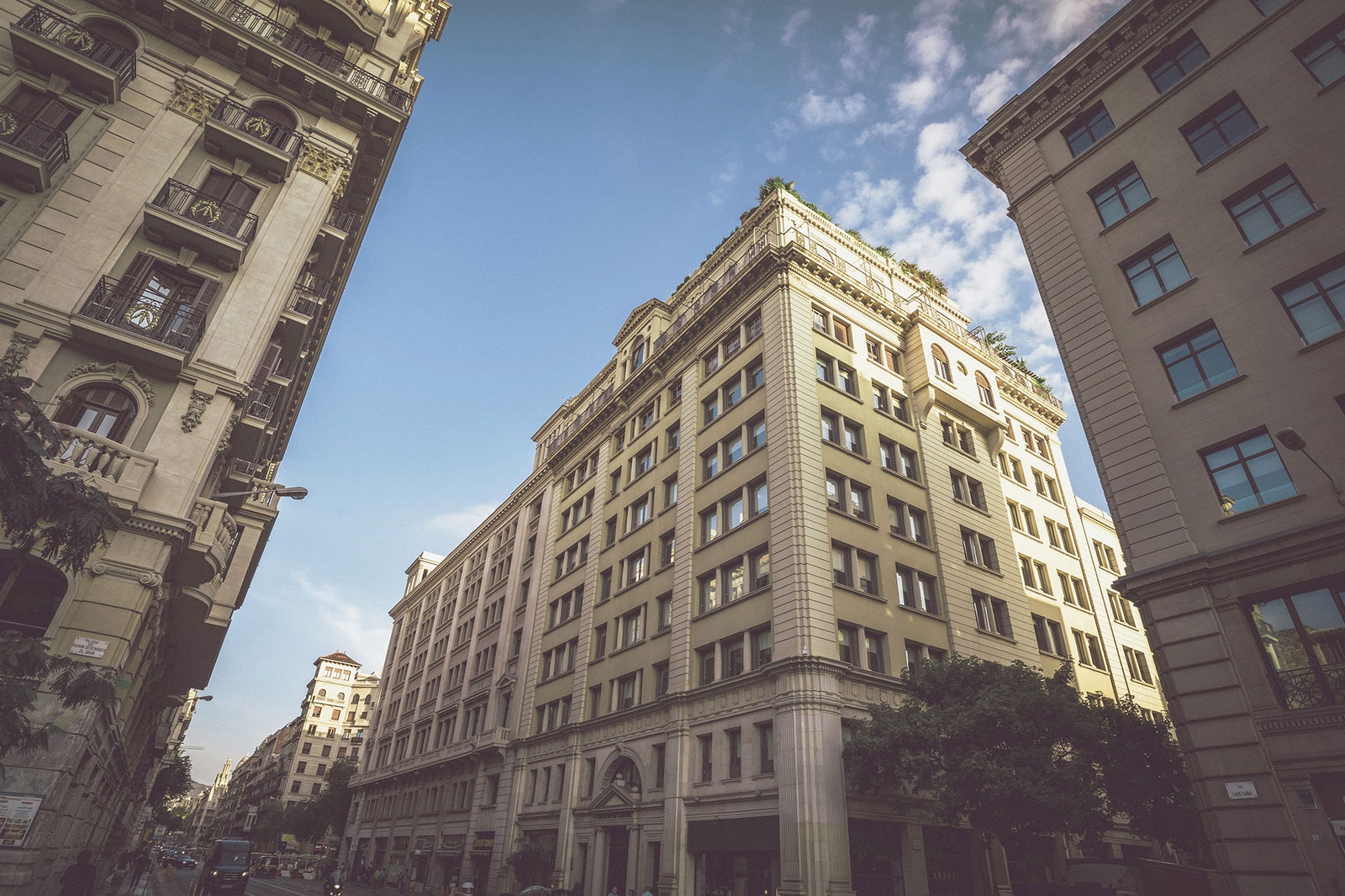 First Dans la renaissance du Grand Hôtel Central, une oasis de culture au cœur de Barcelone