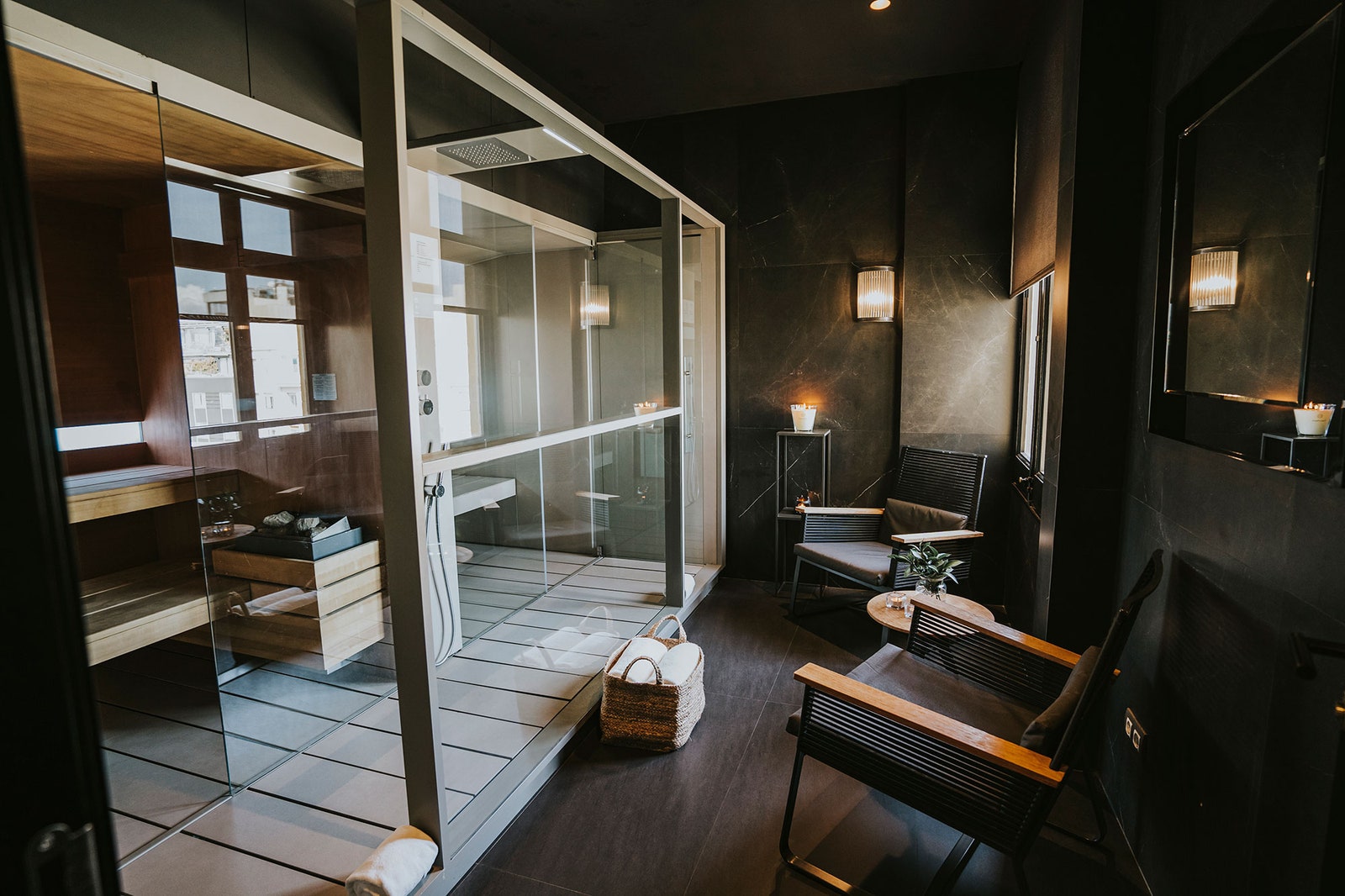 First Dans la renaissance du Grand Hôtel Central, une oasis de culture au cœur de Barcelone