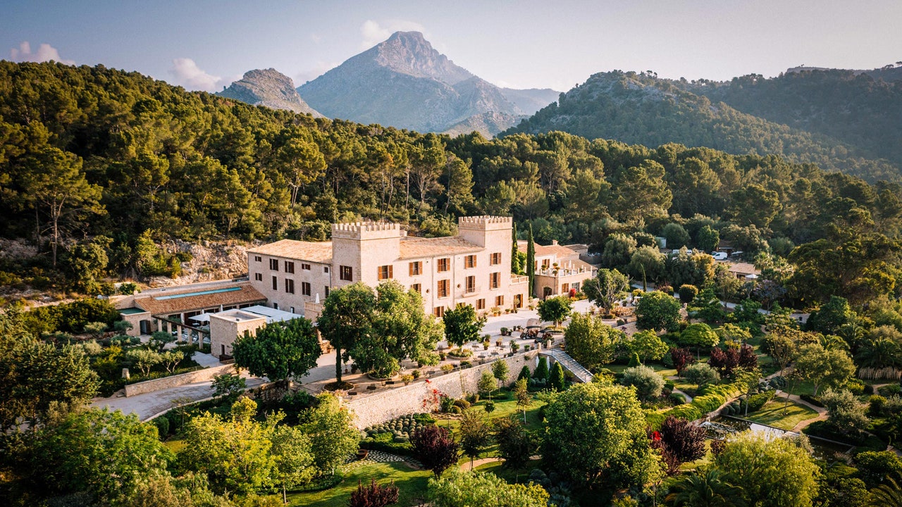 Condé Nast Traveler