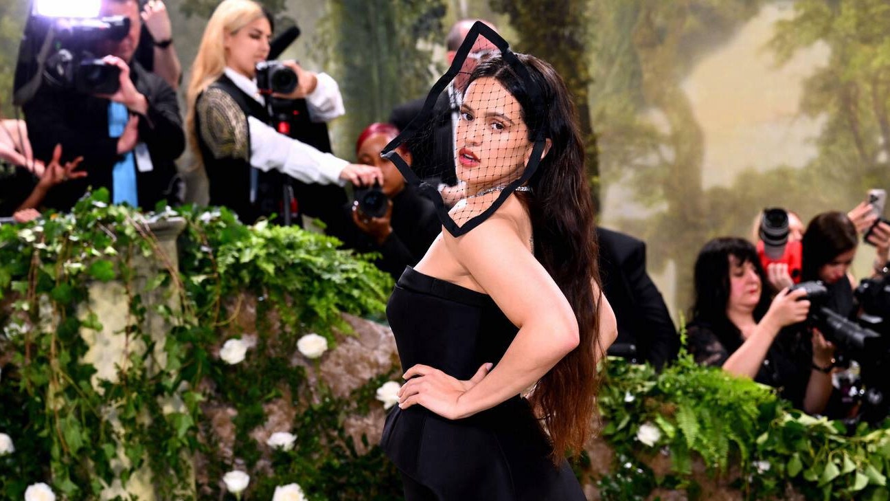 Nous voyageons dans un monde de princesses et de fantaisie avec les participants du Met Gala 2024