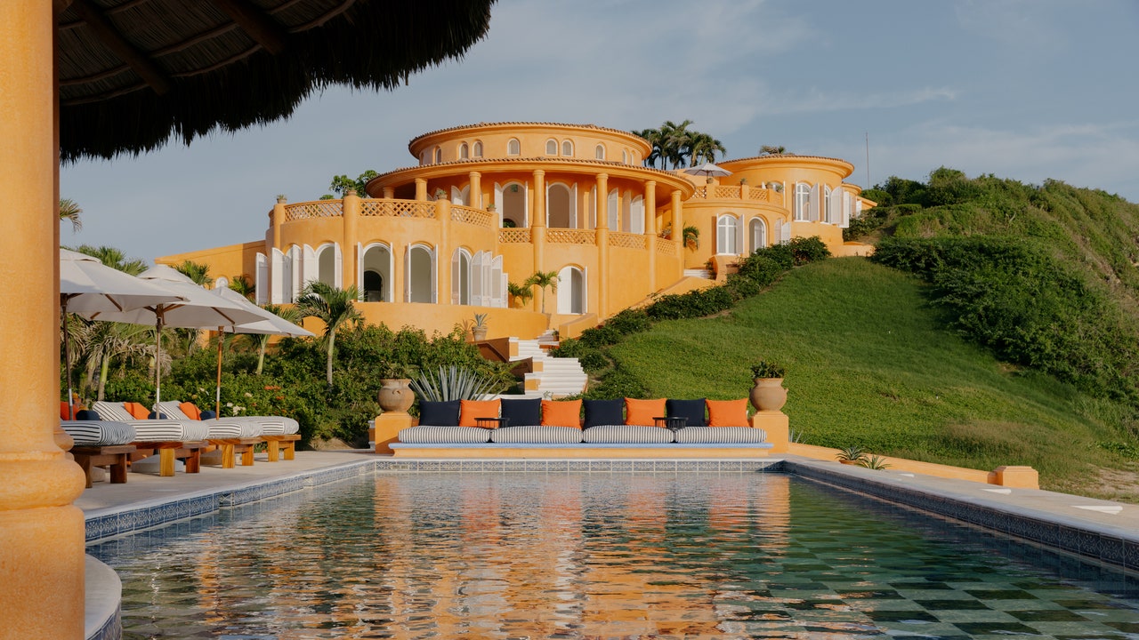 Condé Nast Traveler