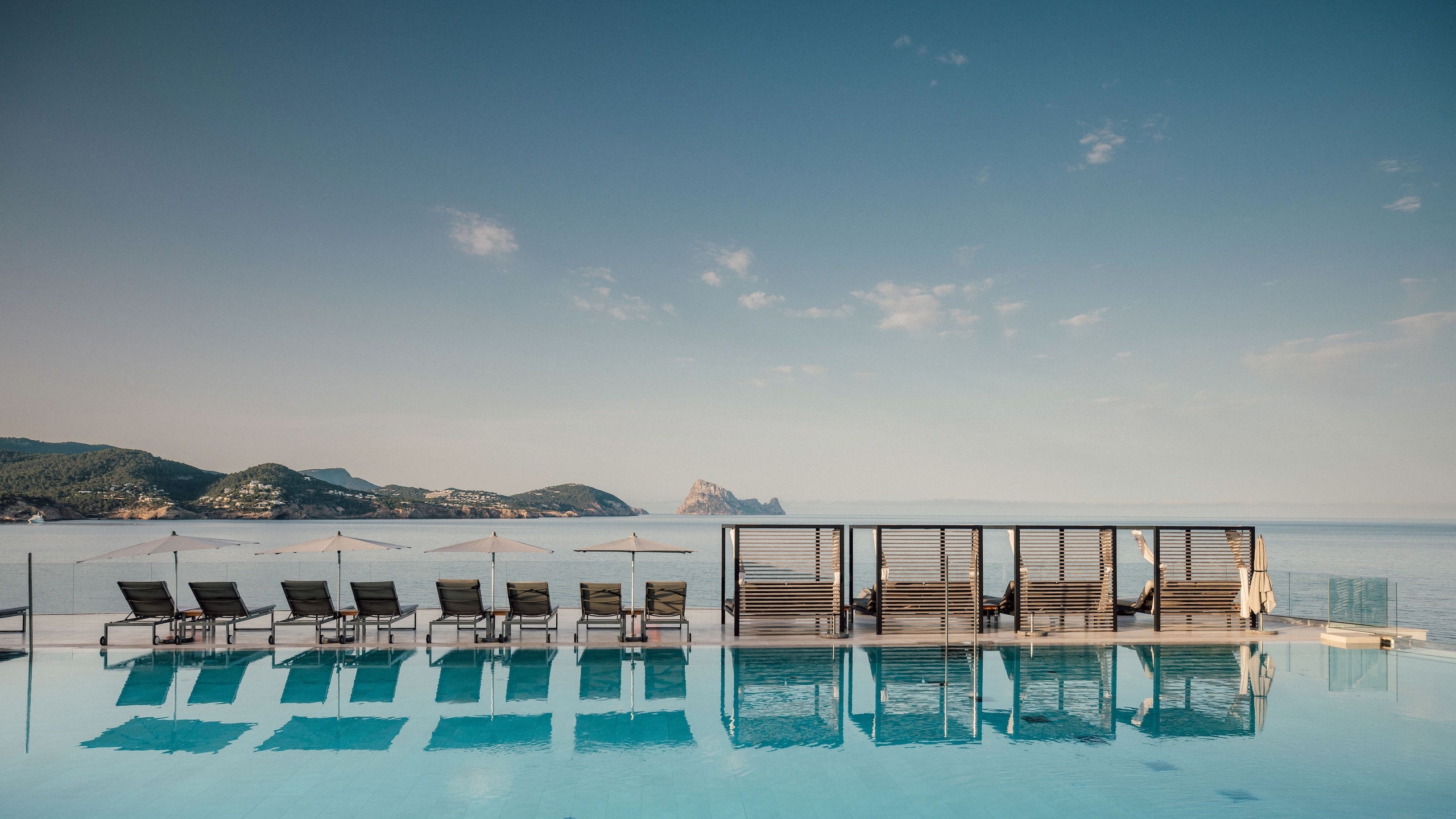 7Pines Resort Ibiza : luxe décontracté face à la Méditerranée