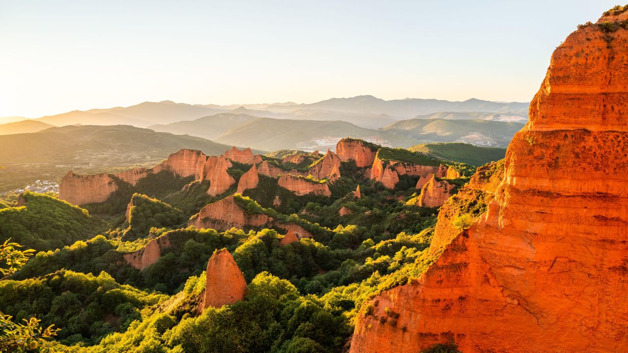 Condé Nast Traveler