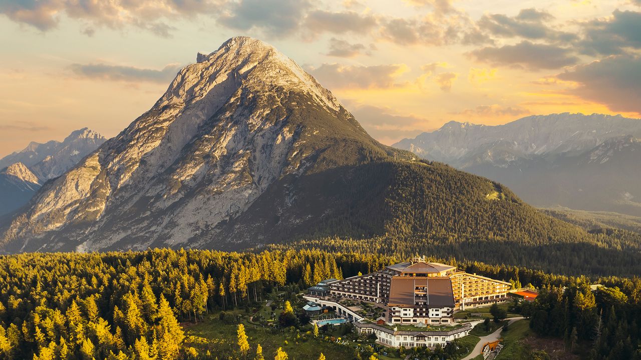 Condé Nast Traveler