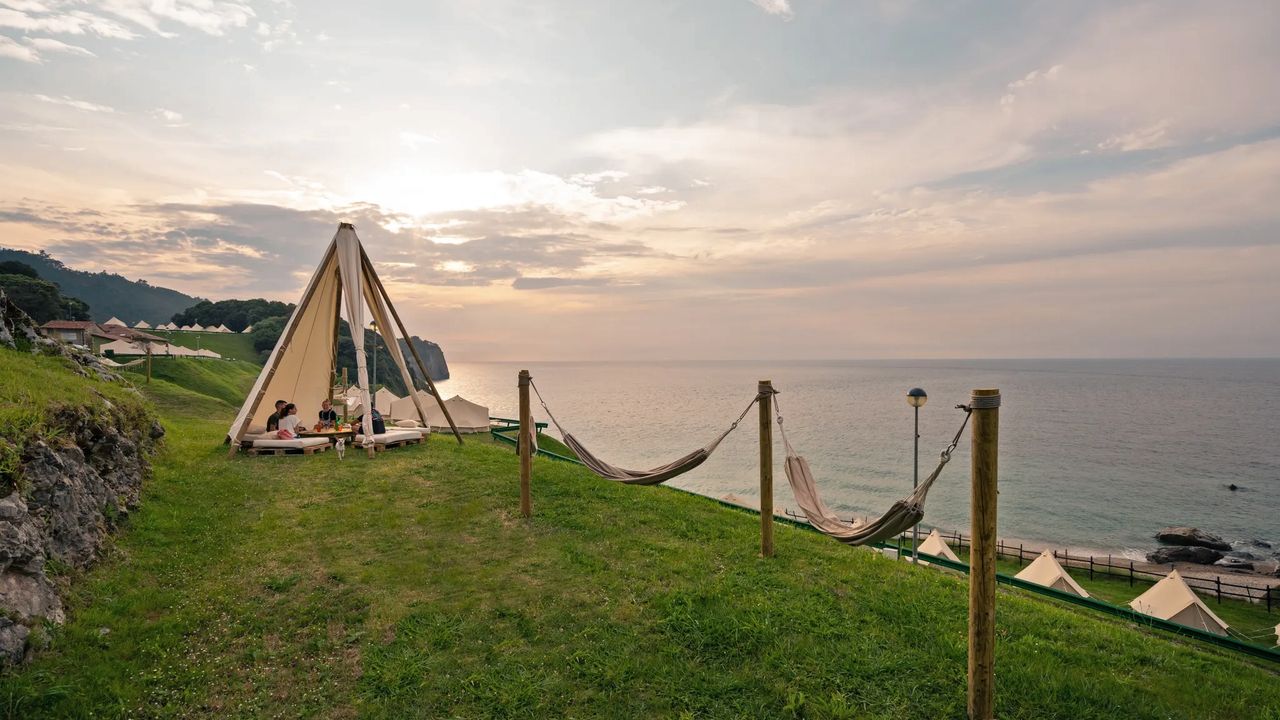 Condé Nast Traveler
