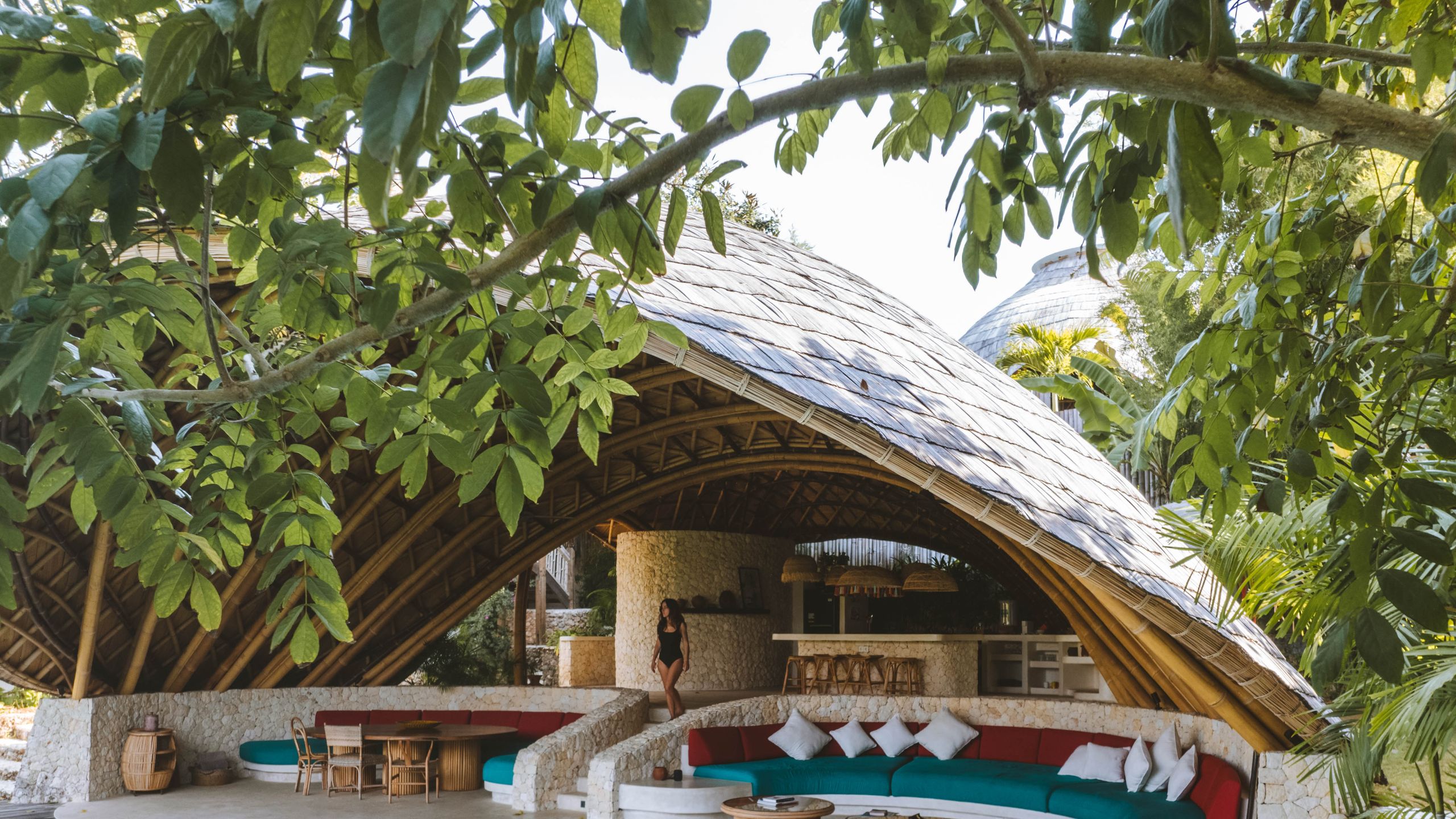 Bandit, l'hôtel Bali parlant espagnol