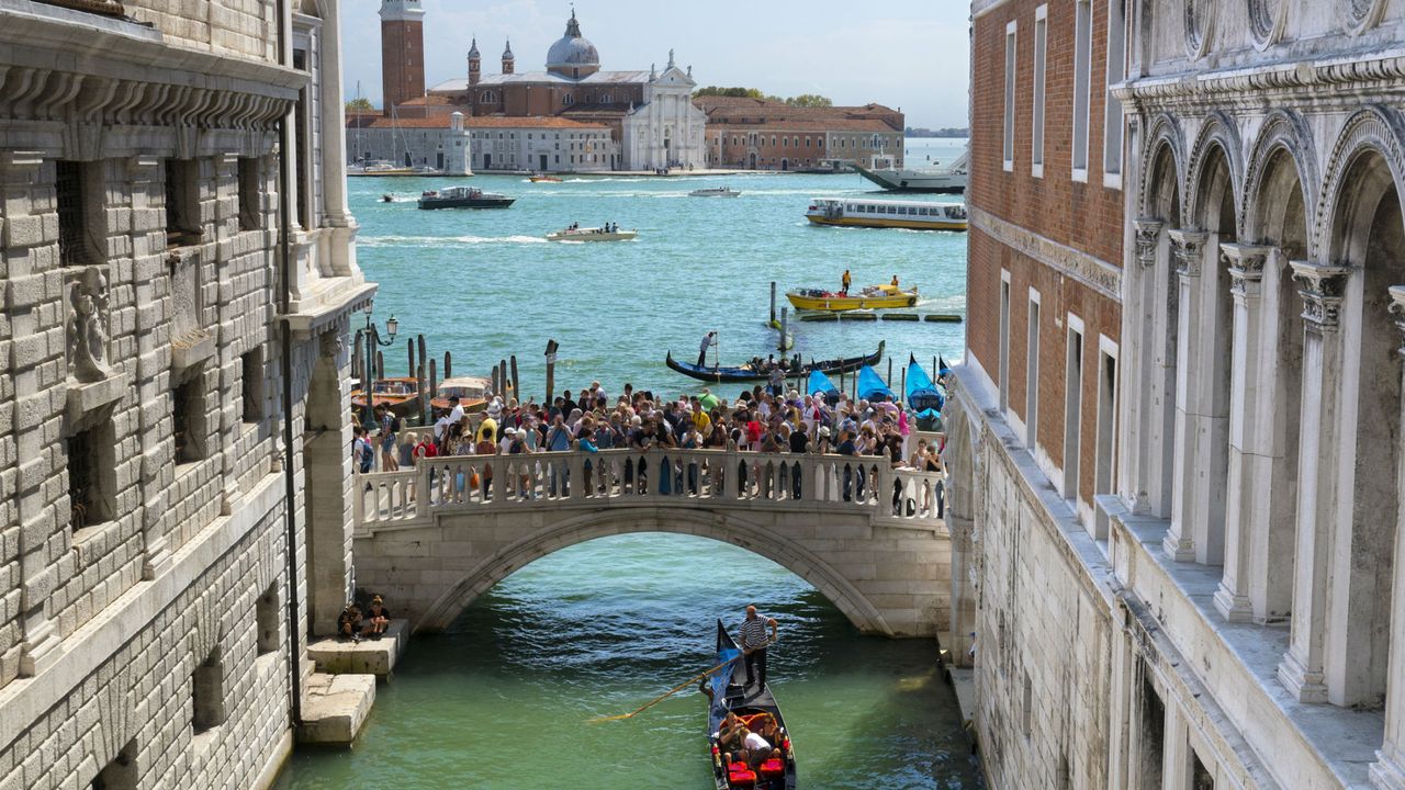 Condé Nast Traveler