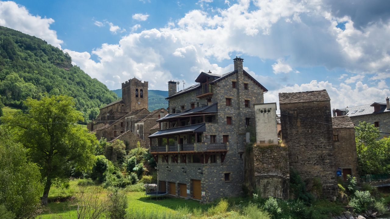 Condé Nast Traveler