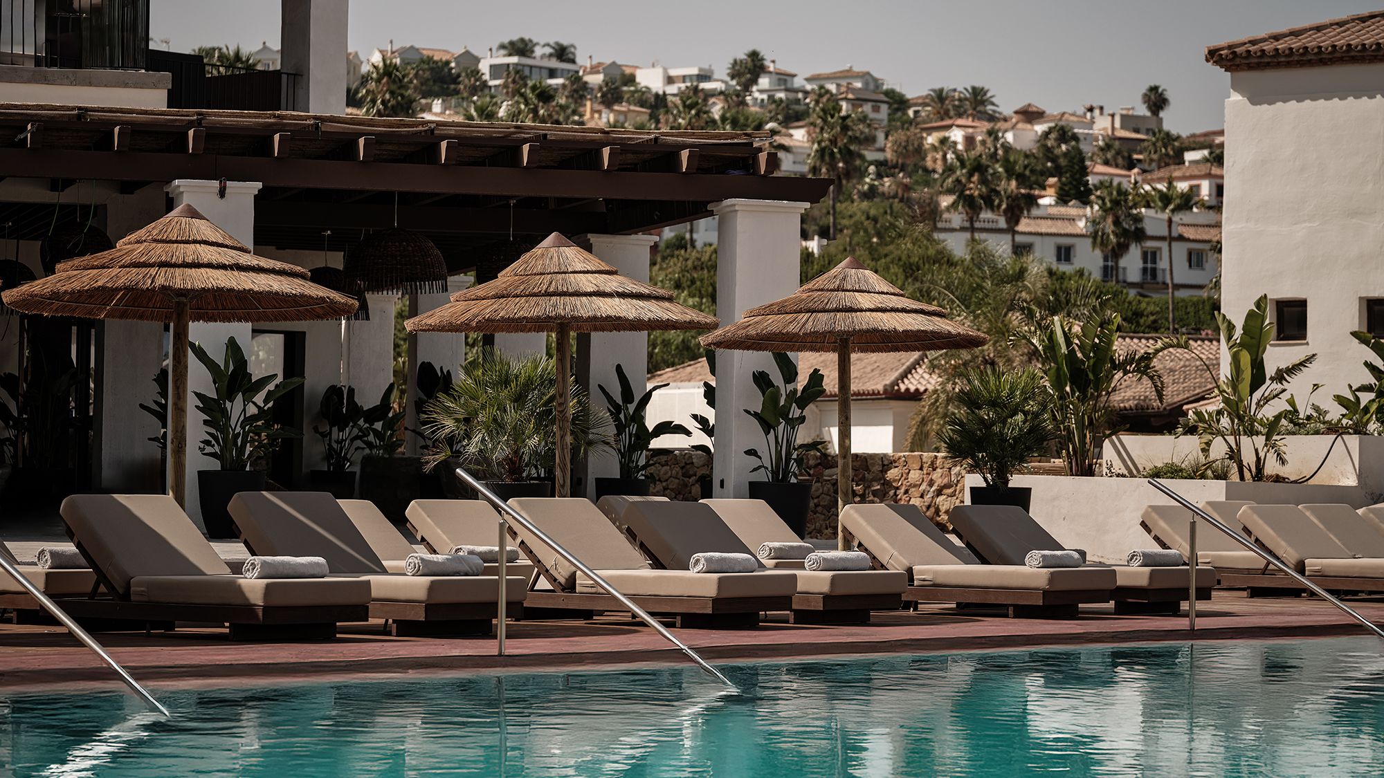 Oku Andalousie, luxe détendu pour les familles avec beaucoup de style