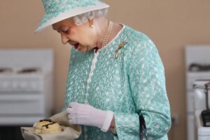 Bane : Dieu sauve les scones