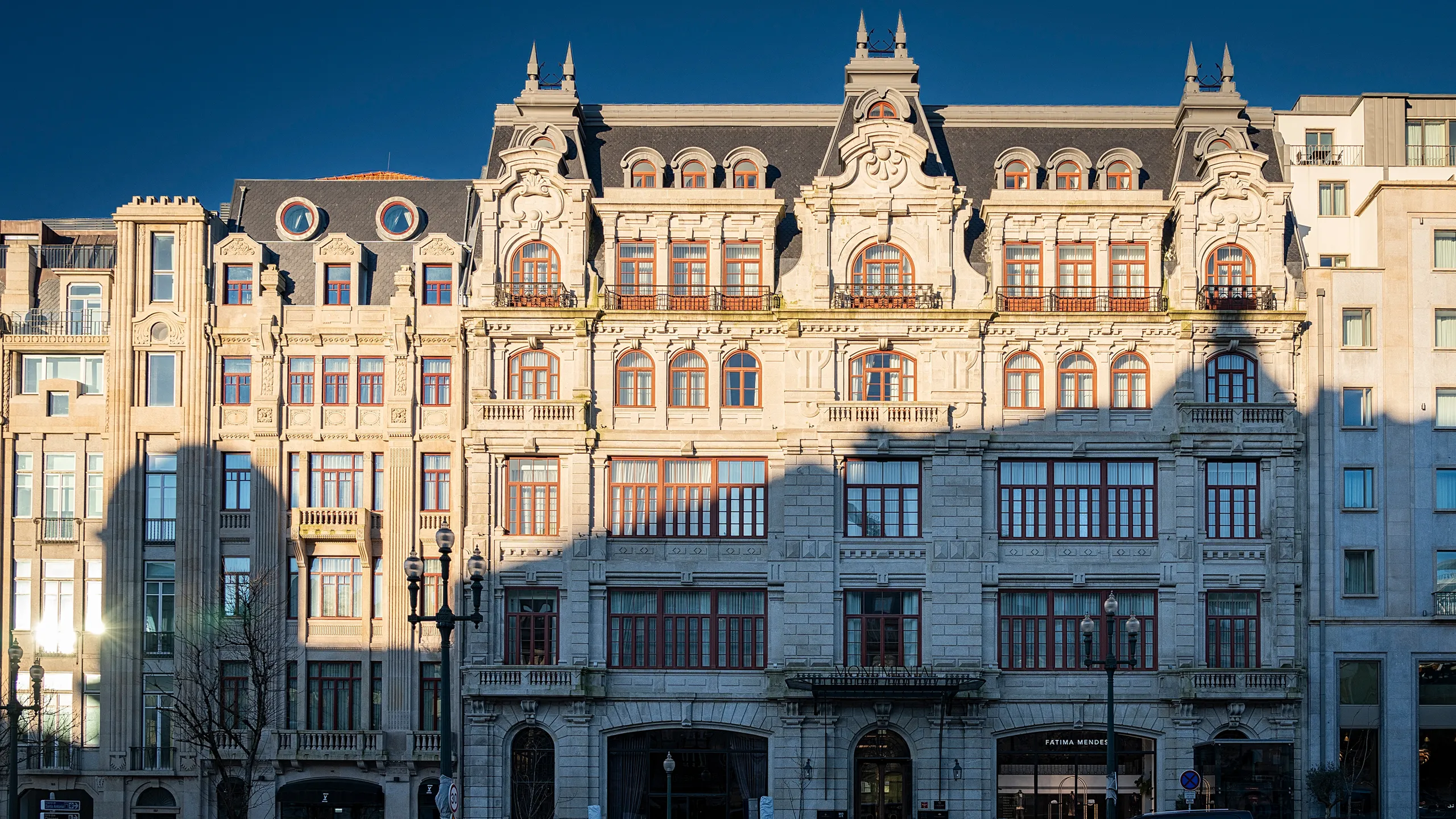 Le Palais Unique Monumental, la grandeur de Porto