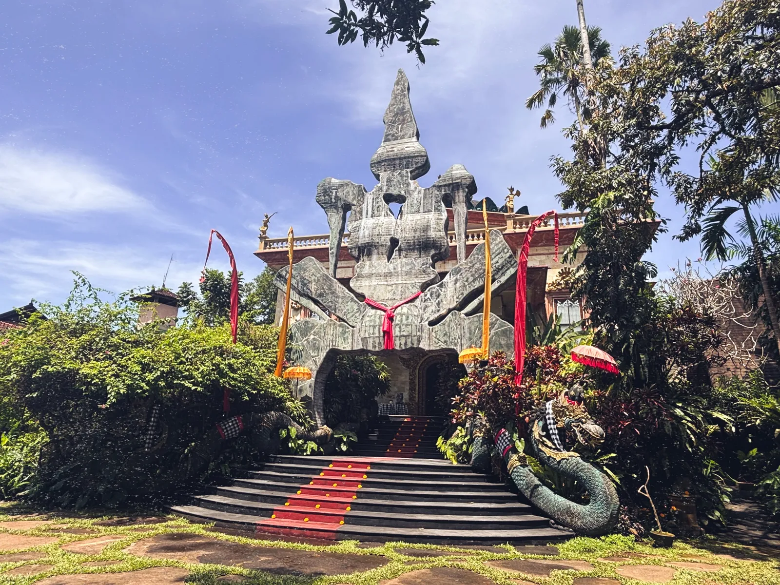 Antonio Blanco Dali Balines peinture art histoire d'Ubud Indonésie