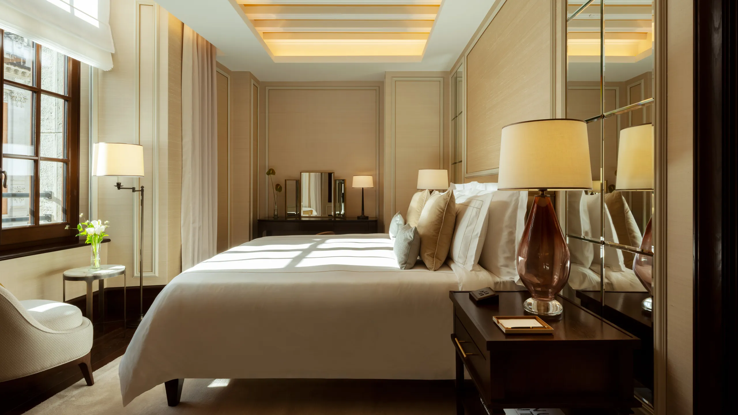 Corinthie Rome | Voyageur