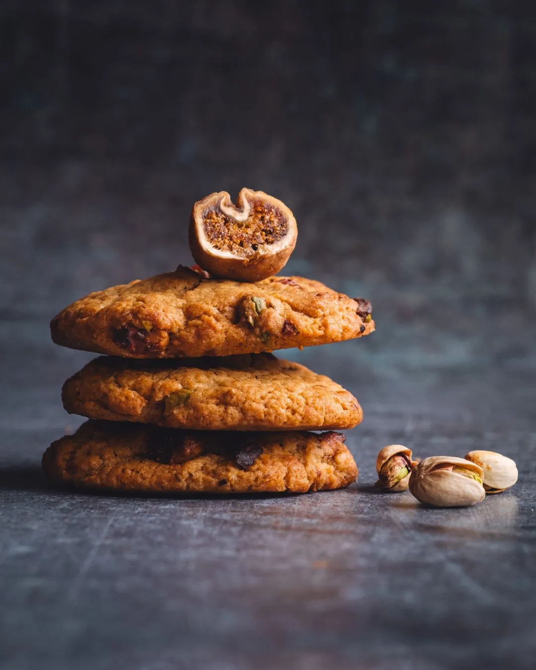 Biscuits aux figues séchées, amande et cannelle dans Reposted.