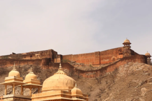 Peut-on « réenchanter le monde » grâce au voyage ?