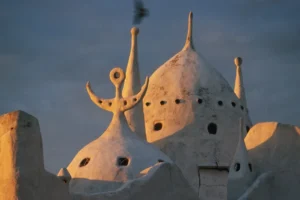 Casapueblo (Uruguay) : un coucher de soleil magique face à la mer raconté par Carlos Páez Vilaró