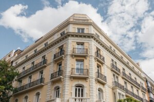 Premier arrivé : Mercer Hotel Madrid, luxe tranquille dans le quartier des Hiéronymites