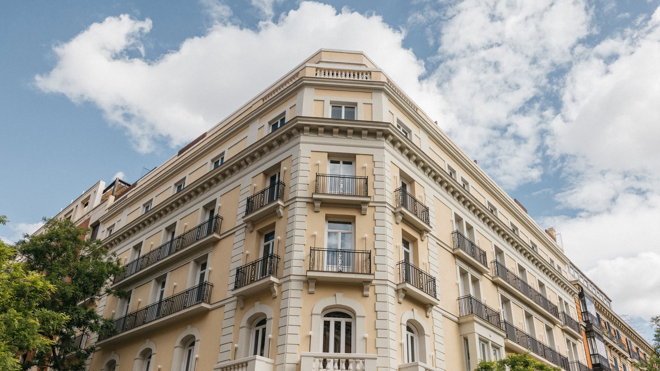 Premier arrivé : Mercer Hotel Madrid, luxe tranquille dans le quartier des Hiéronymites
