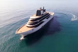 À bord du premier yacht Four Seasons sur sa route méditerranéenne
