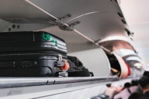 Voici les raisons pour lesquelles vous pourriez être obligé d&rsquo;enregistrer votre bagage cabine