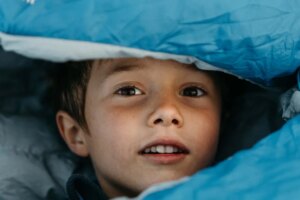Comment faire du bivouac en famille (et donner envie à vos enfants de recommencer)