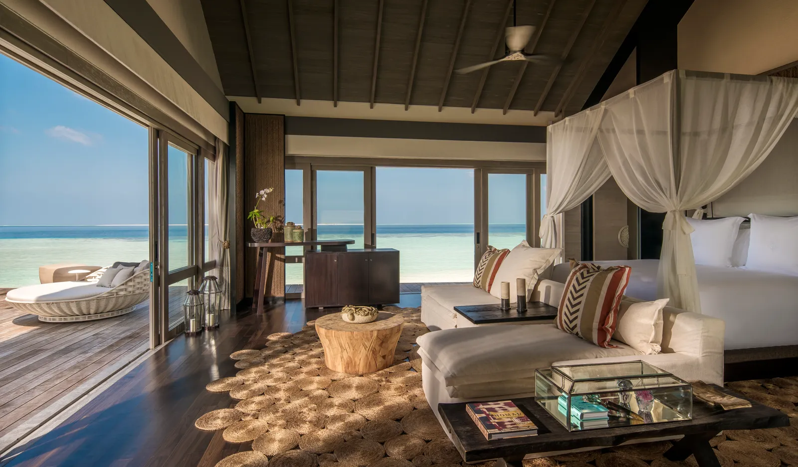 Île privée Four Seasons Maldives à Voavah