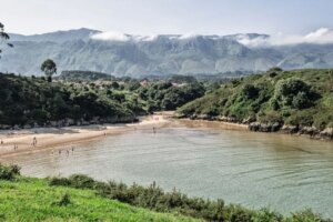 Et la meilleure plage d’Espagne 2026 est… Poo Beach !
