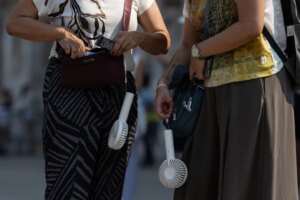 Les éventails : l&rsquo;accessoire ultime de l&rsquo;été