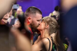 Où se déroulera la lune de miel de Taylor Swift et Travis Kelce ? Nos rédactrices proposent leurs conseils aux jeunes mariés