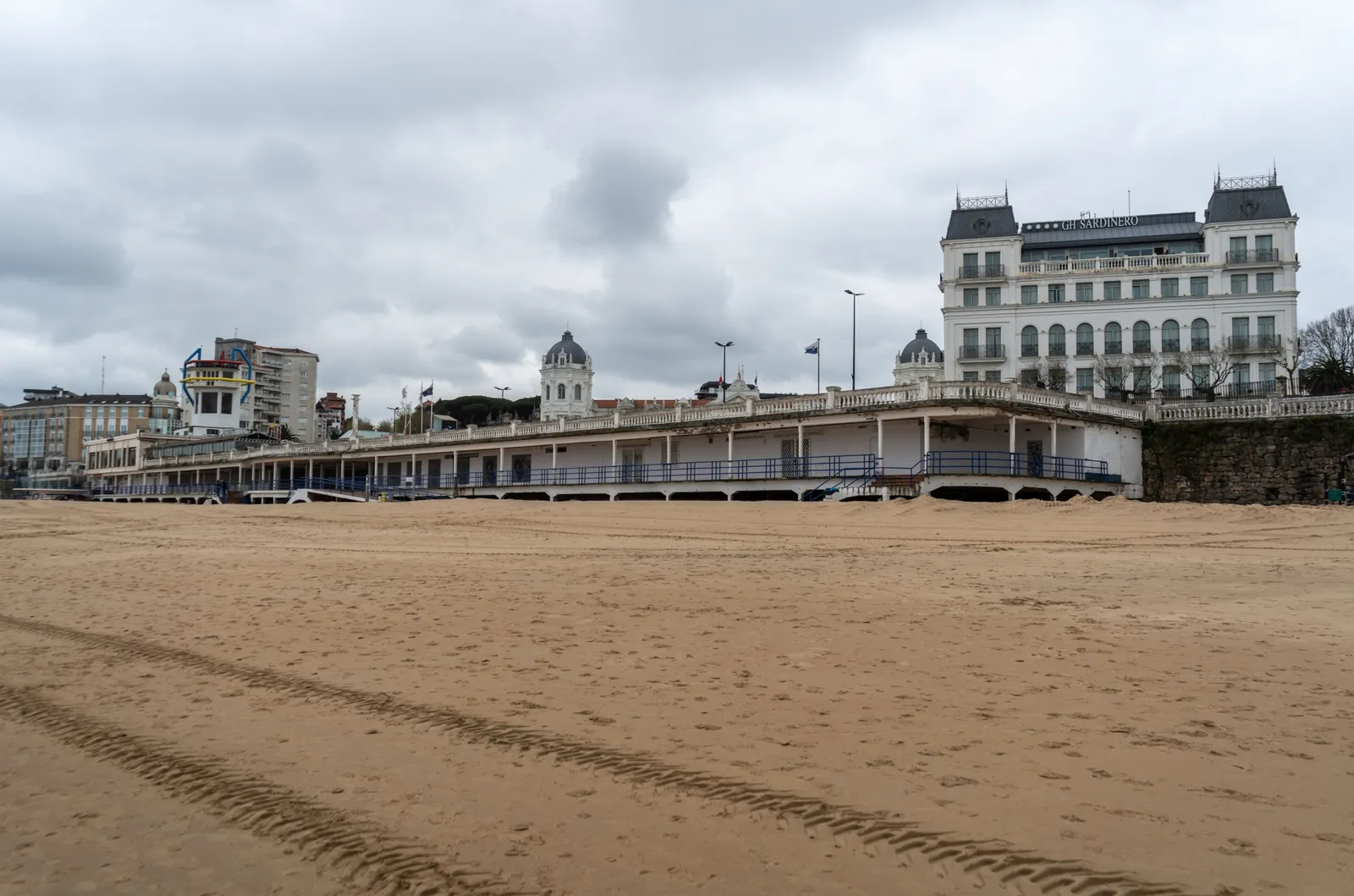 Le Gran Hôtel Sardinero et la plage El Sardinero. Santander.