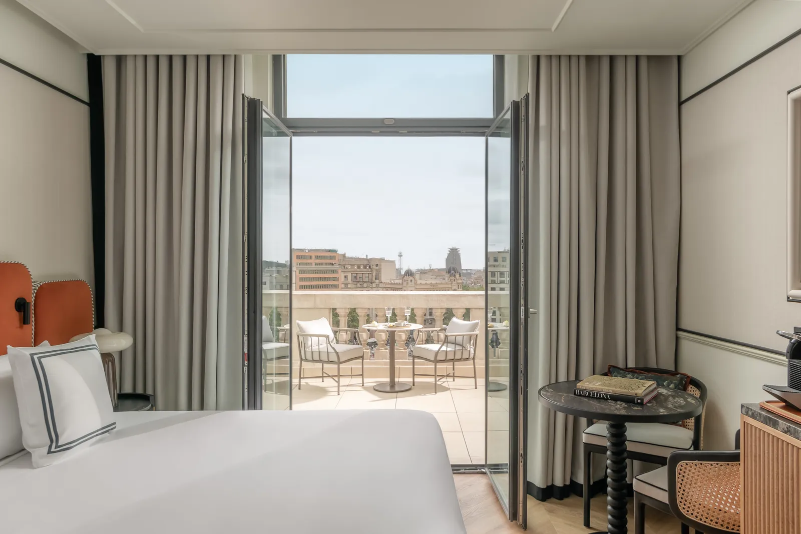 Deluxe avec terrasse et vue sur la ville
