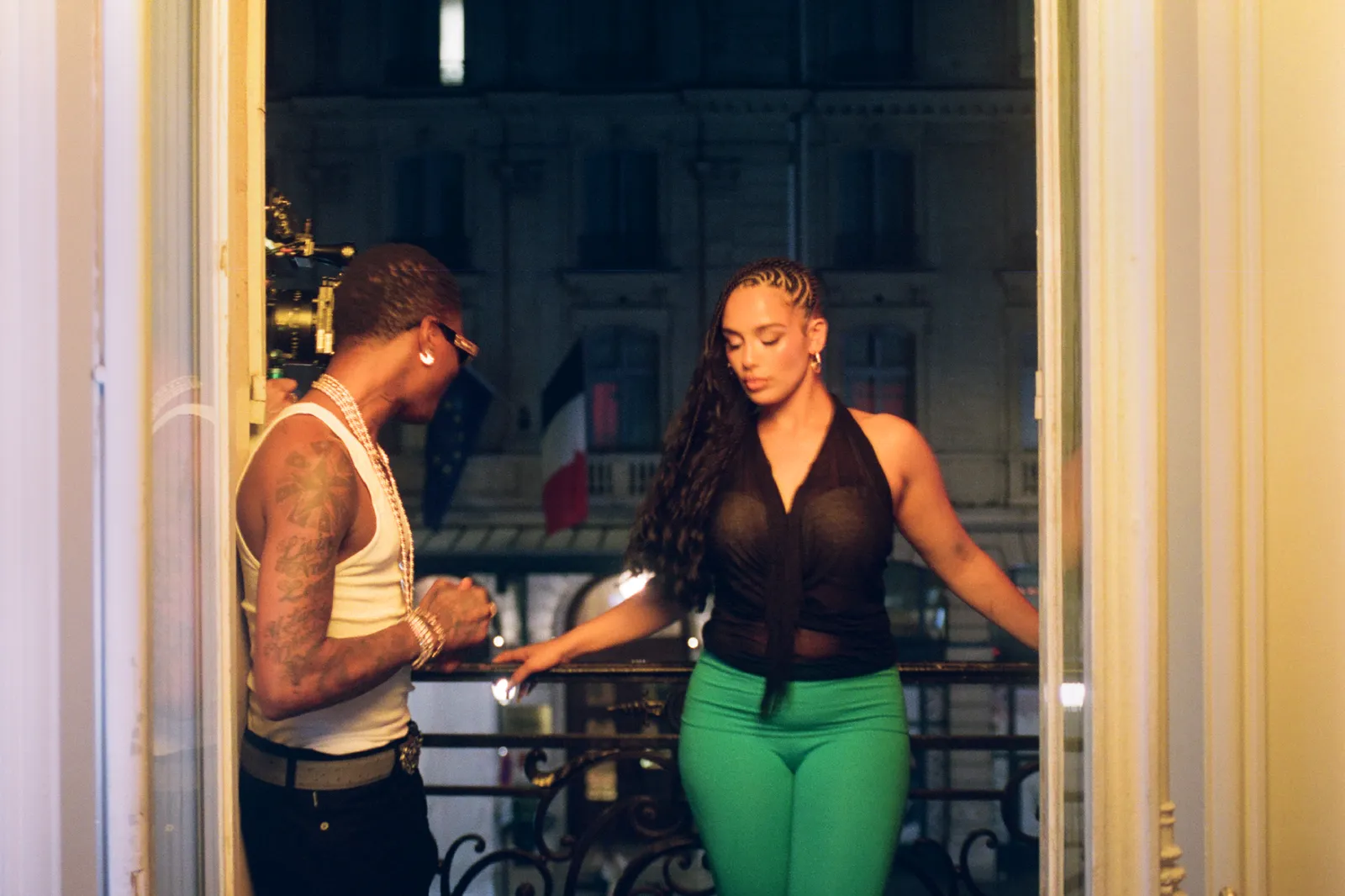 Jorja Smith et Wizkid enregistrent le clip de