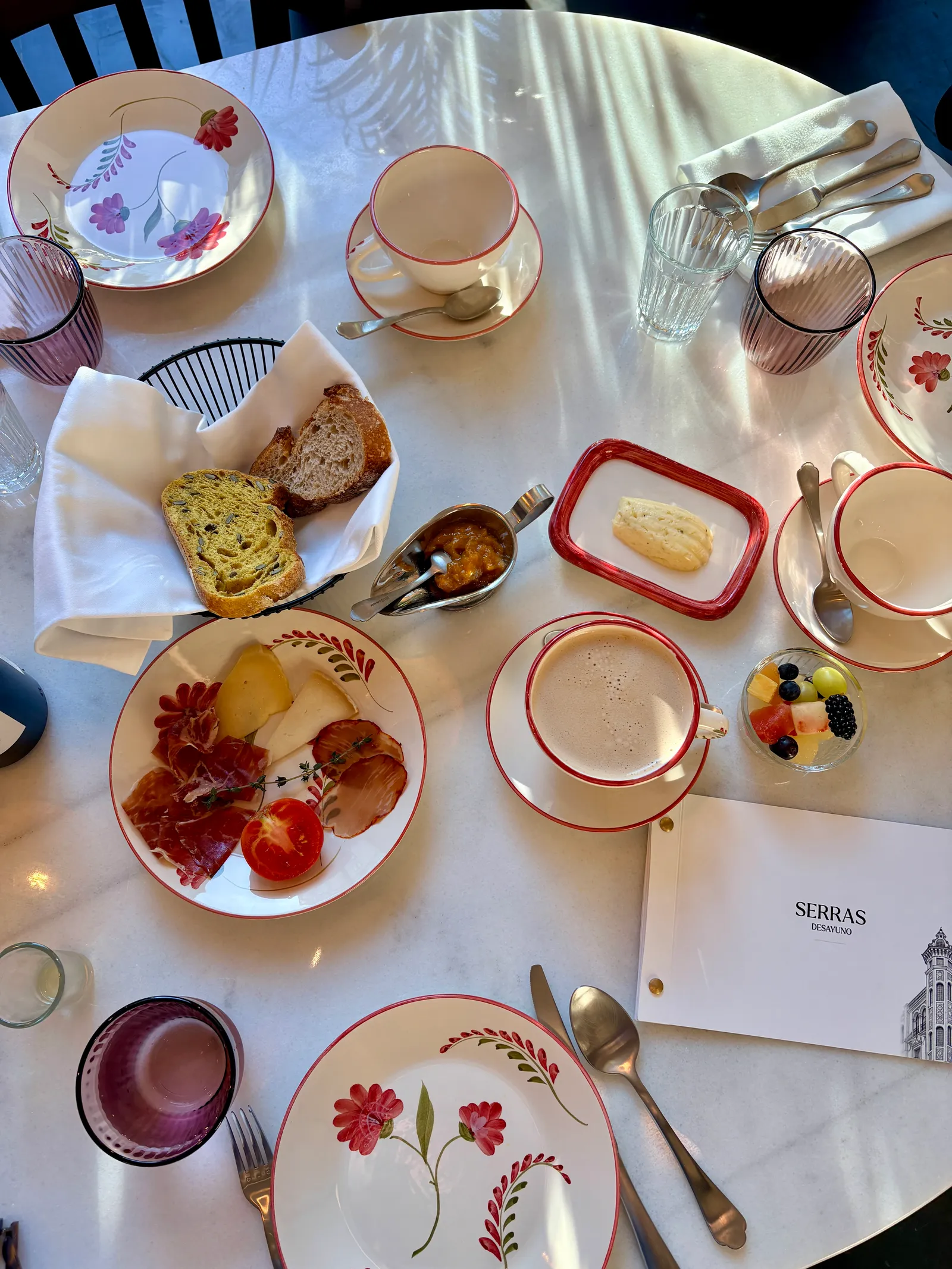 Petit-déjeuner Serras Séville