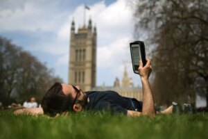 Des étuis Kindle pour emporter votre livre partout où vous voyagez