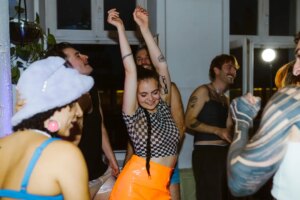 Girls Who Rave : voyagez au rythme de la techno